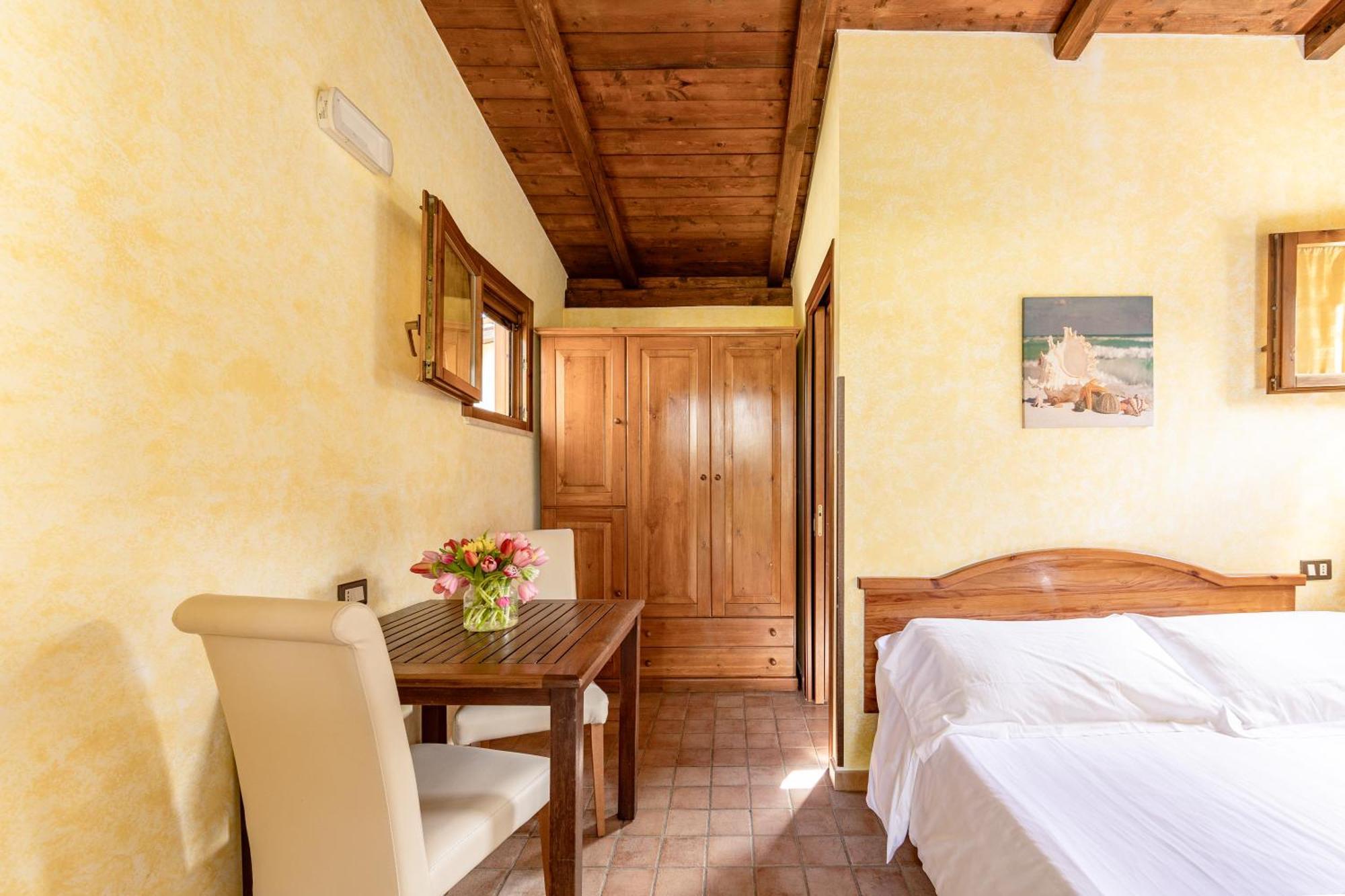 Holiday Village Fondi Exterior foto