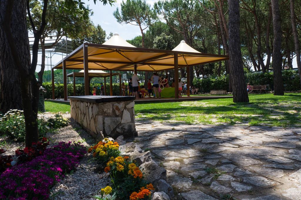 Holiday Village Fondi Exterior foto