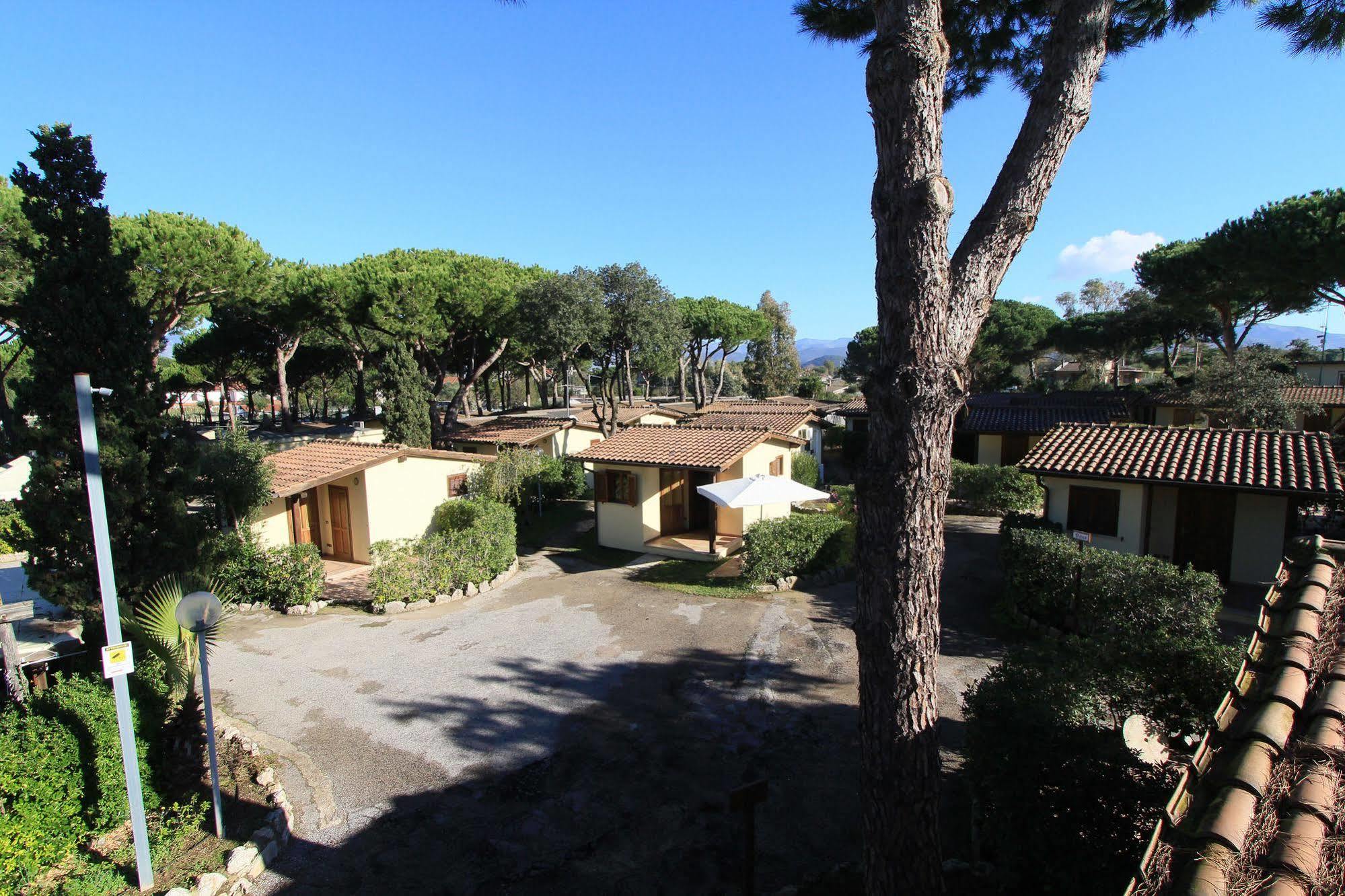 Holiday Village Fondi Exterior foto